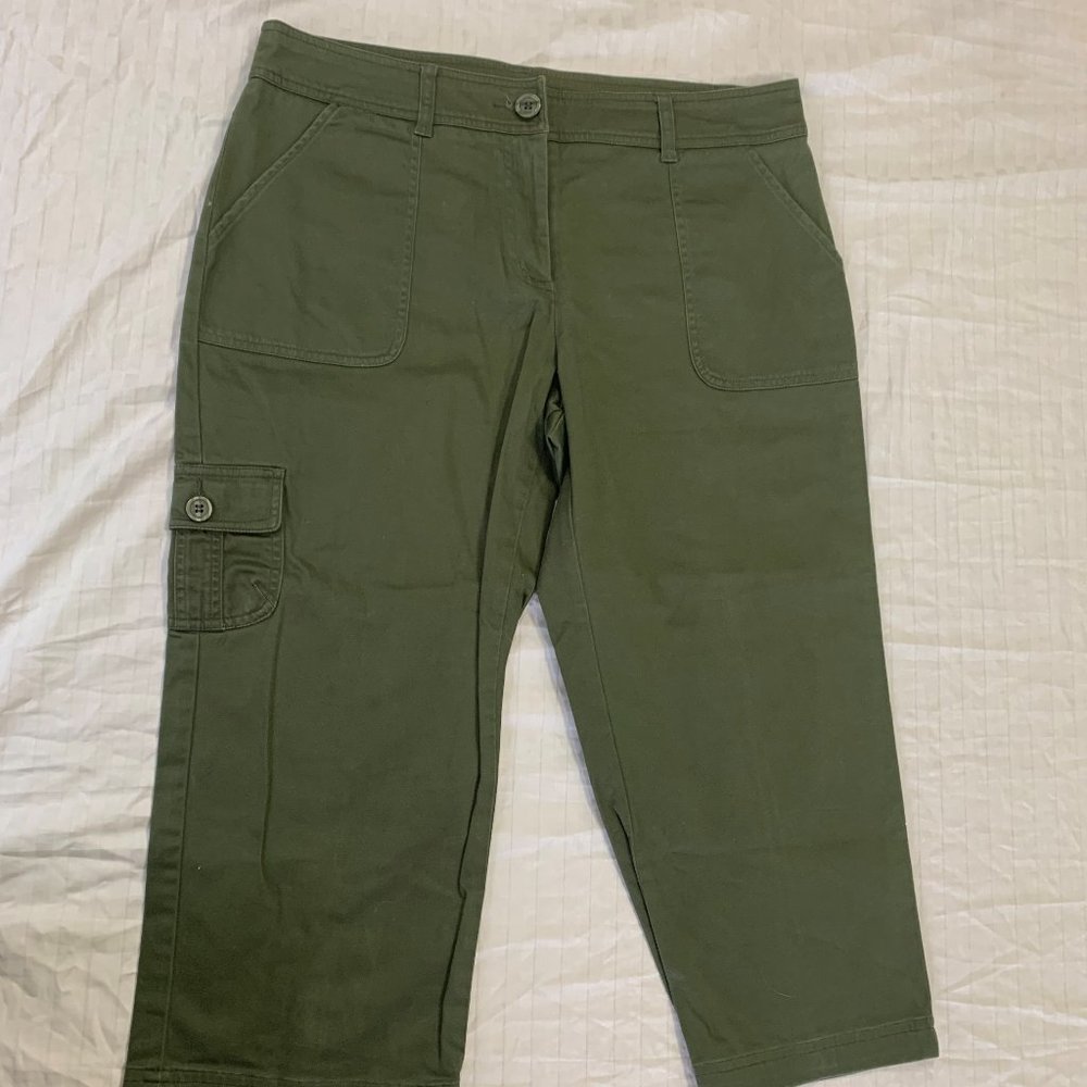 🍎🍎🍎  TRIBELLA WOMENS CARGO CAPRIS PANTS SIZE 10 🍎🍎🍎